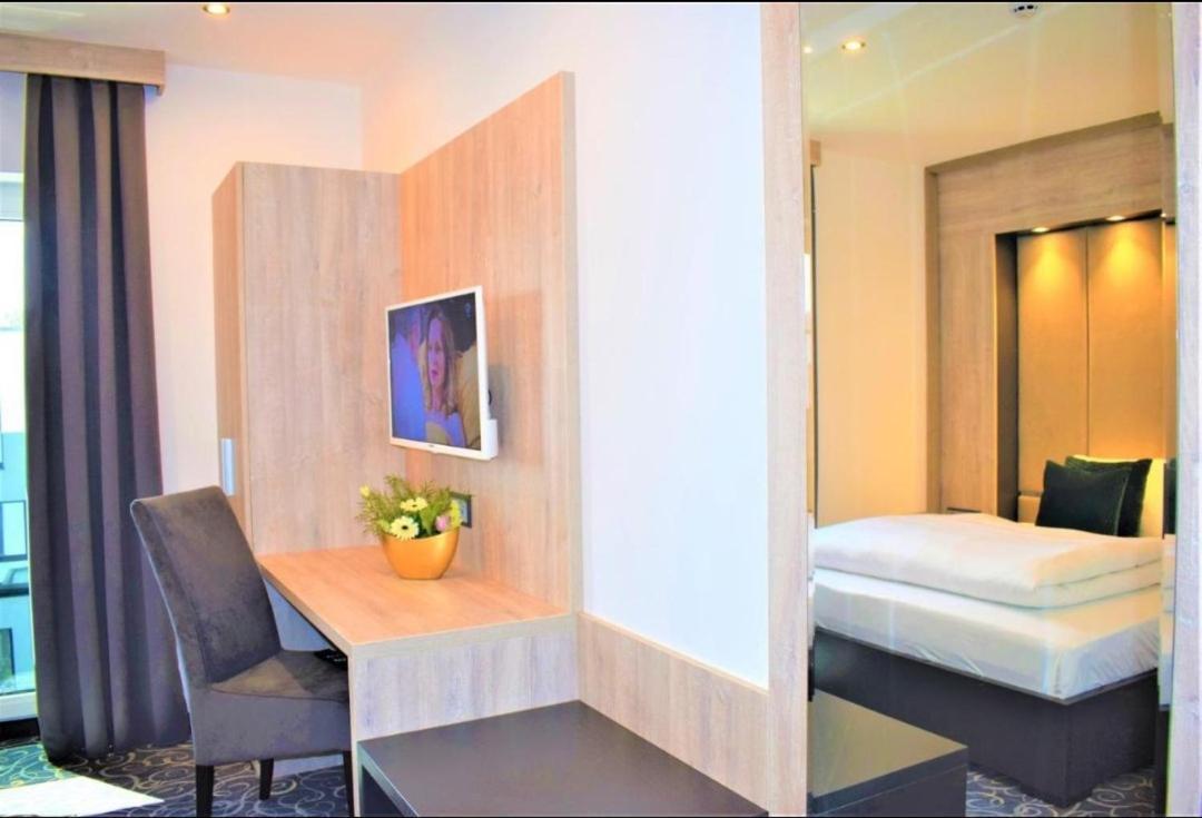 Hotel Business Bay Das Ehemalige Staycation Hotel Sindelfingen Kültér fotó