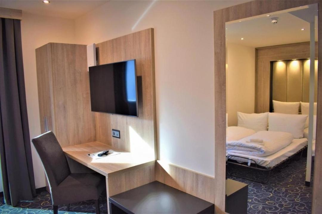 Hotel Business Bay Das Ehemalige Staycation Hotel Sindelfingen Kültér fotó