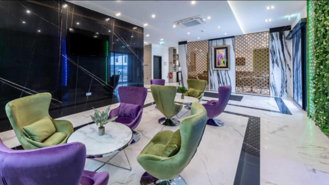 Hotel Business Bay Das Ehemalige Staycation Hotel Sindelfingen Kültér fotó